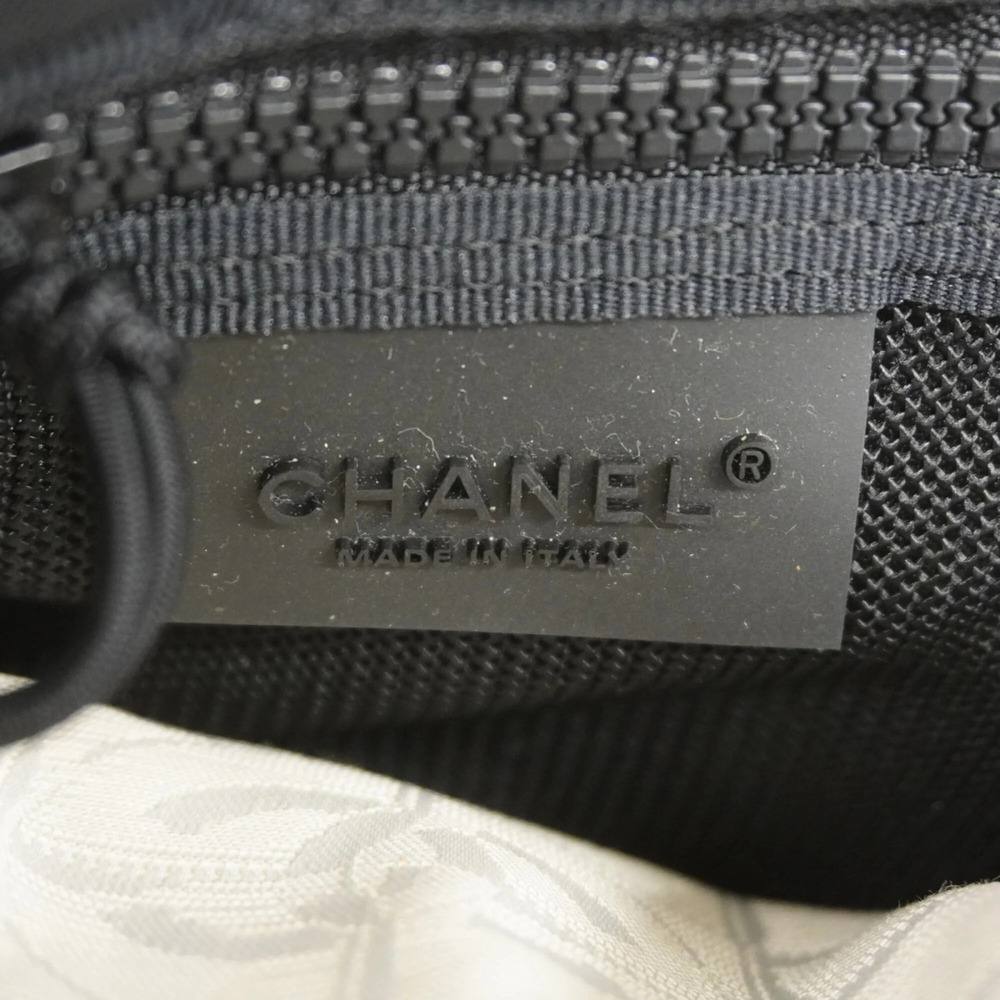 CHANEL Black Shoulder Bag - Picture 5 of 10